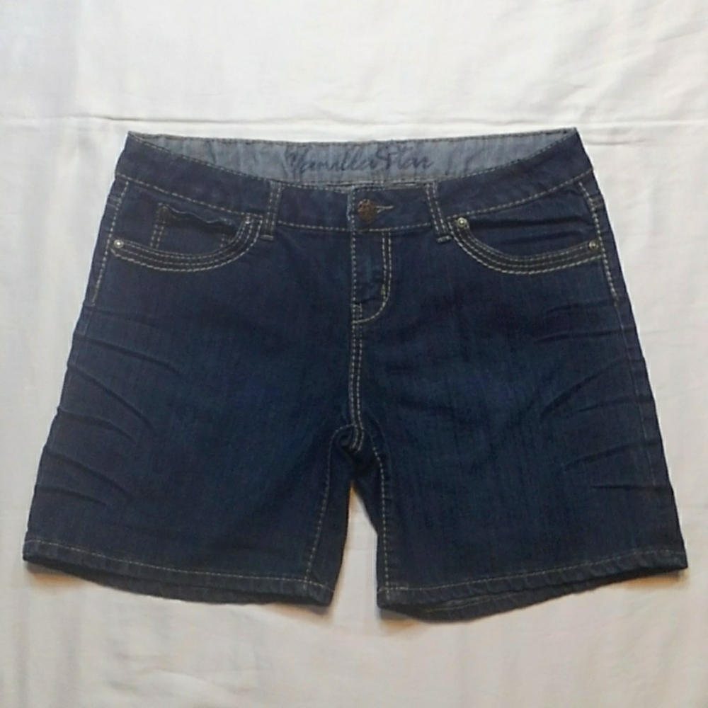 Vanilla Star Denim Blue Jean Bermuda Shorts with Button Down Back Pockets 15